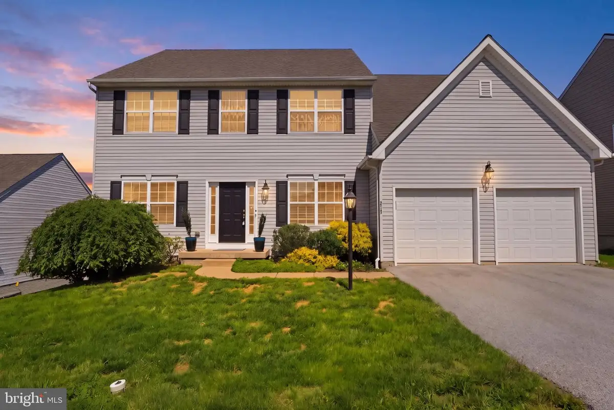 215 Azalea Dr, Windsor, PA 17366 - #1