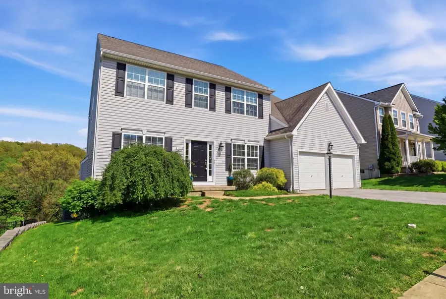 215 Azalea Dr, Windsor, PA 17366 - #3