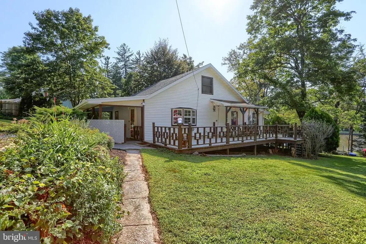 800 West St, Lewisberry, PA 17339 - #1