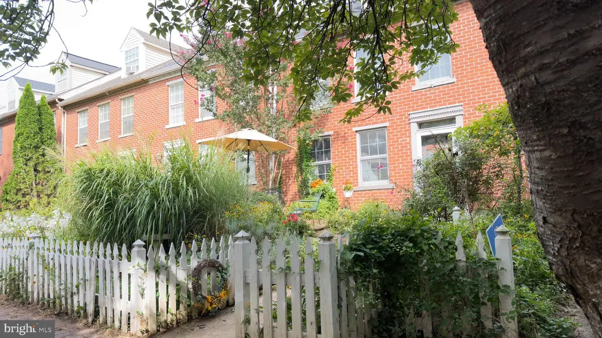 341 W Newton Ave, York, PA 17401 - #1