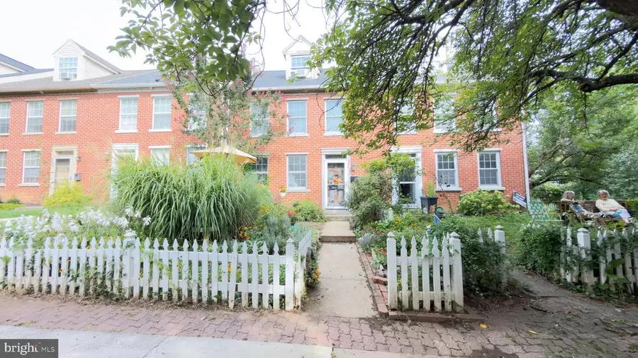 341 W Newton Ave, York, PA 17401 - #2