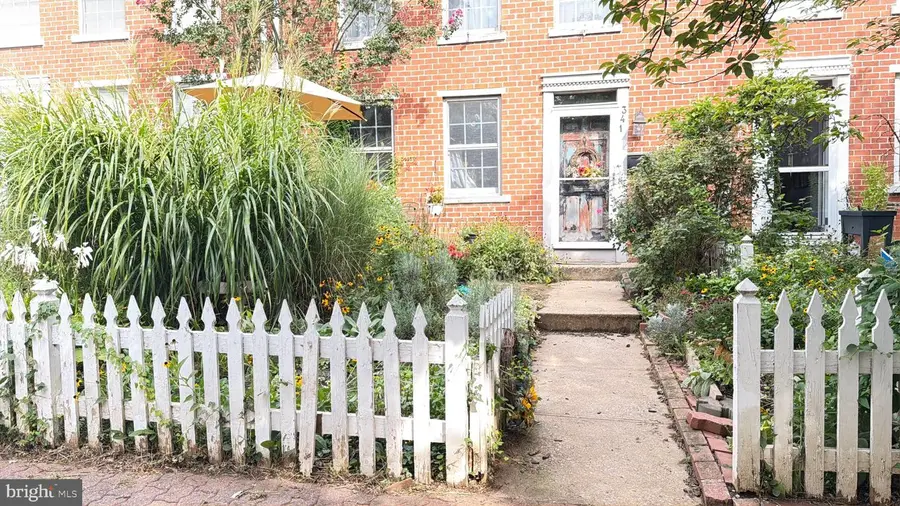 341 W Newton Ave, York, PA 17401 - #3
