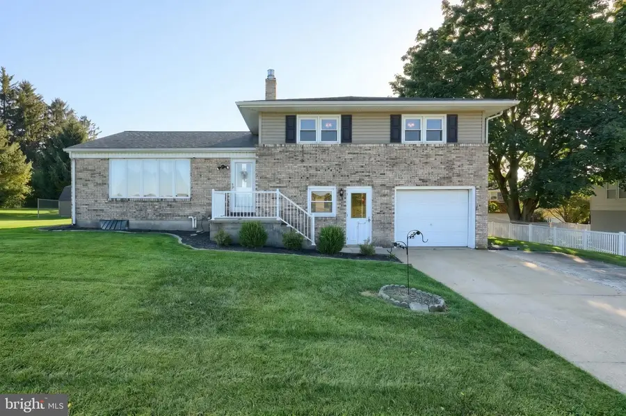 718 Stoverstown Rd, York, PA 17408 - #3