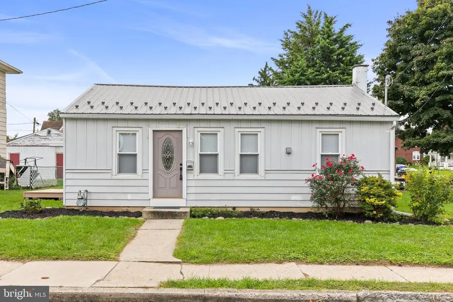 1212 E Prospect St, York, PA 17403 - #2