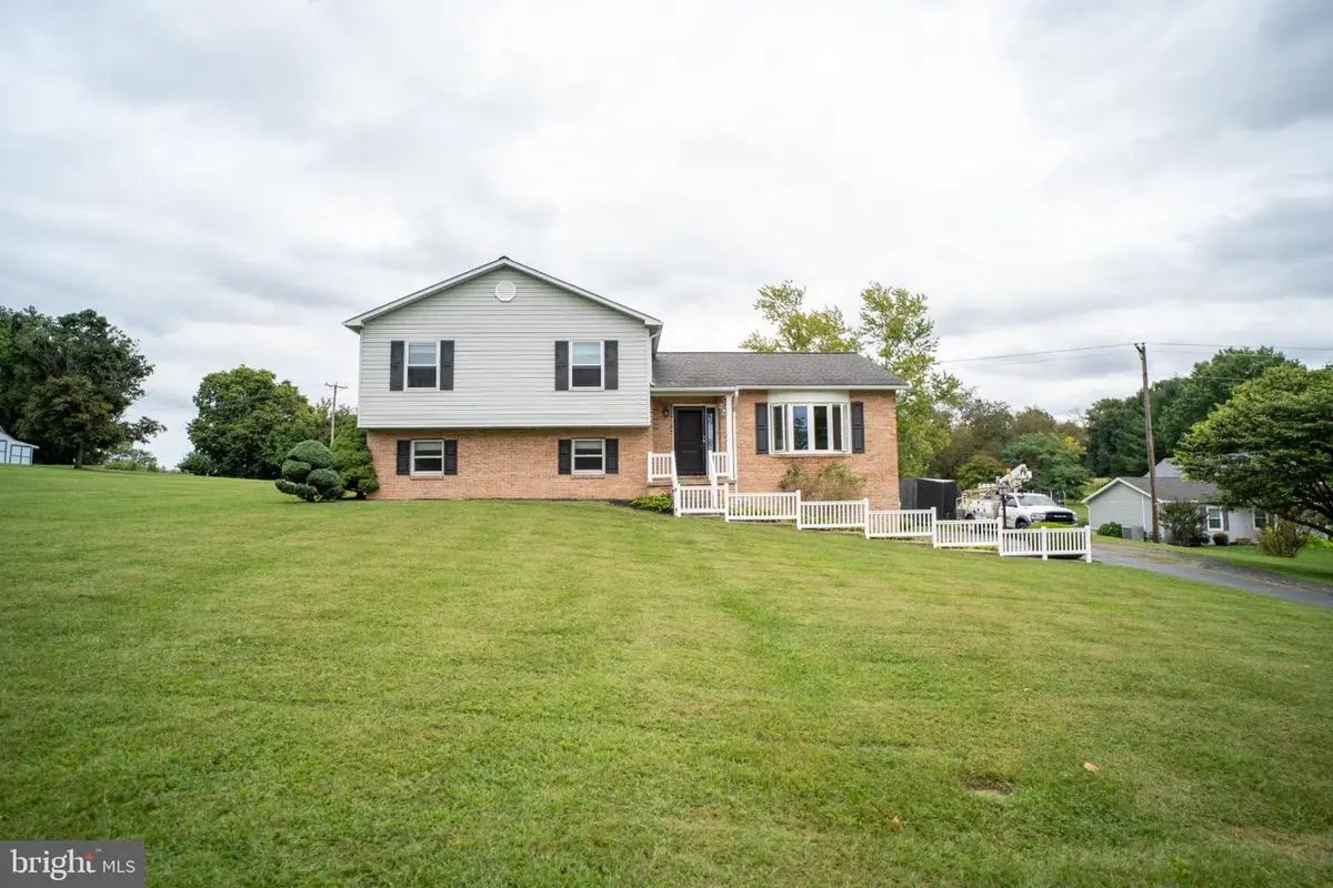 1017 Valley Rd, York, PA 17406 - #1