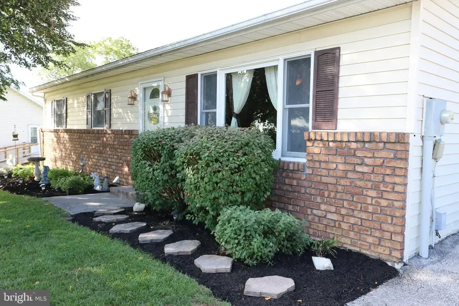 95 Lion Dr, Hanover, PA 17331 - #2