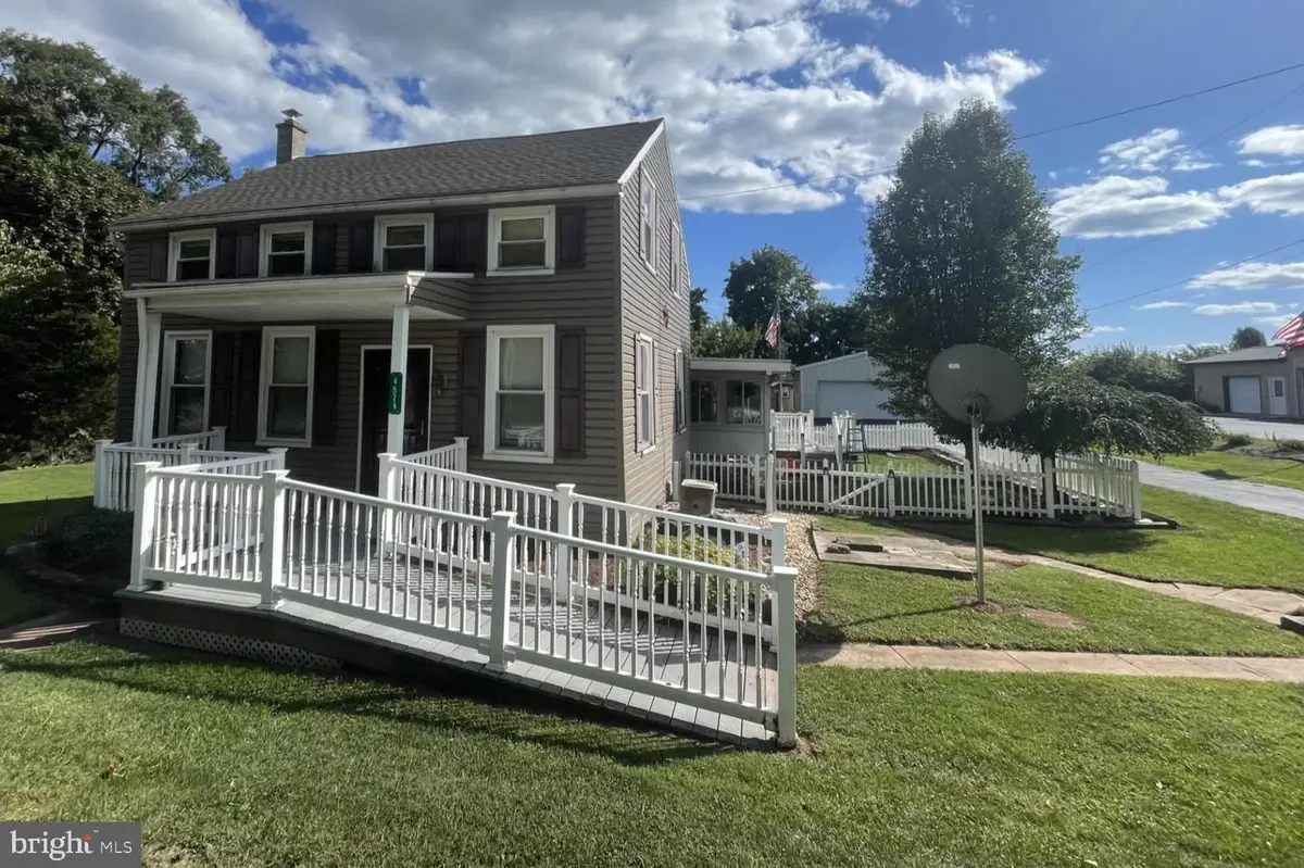 4574 E Berlin Rd, Thomasville, PA 17364 - #1