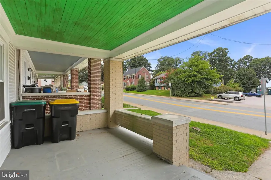 328 N Main St, Red Lion, PA 17356 - #3