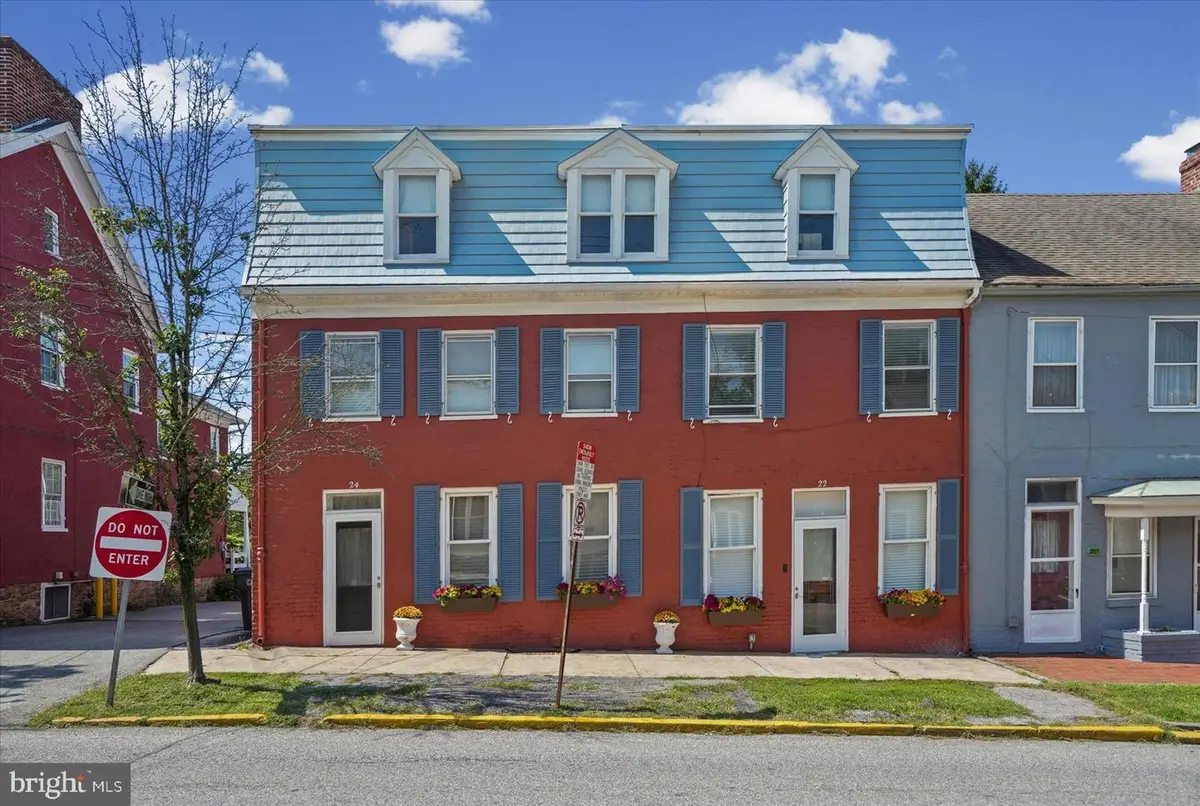 24 S Main St, Shrewsbury, PA 17361 - #1