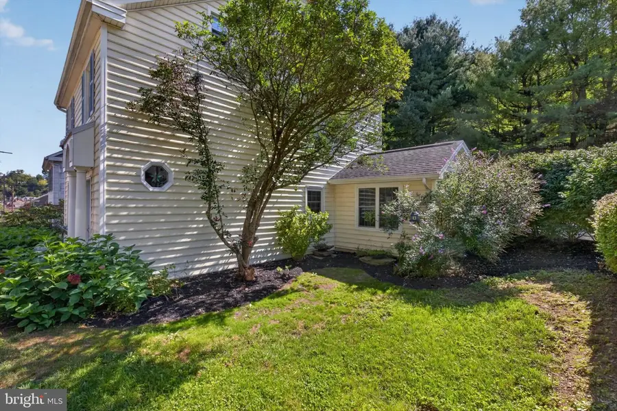 154 Hanover St, Glen Rock, PA 17327 - #2