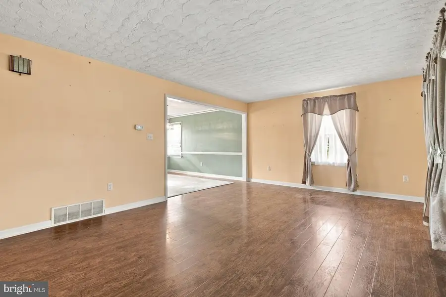 2460 Wyndhurst Ct, York, PA 17408 - #3