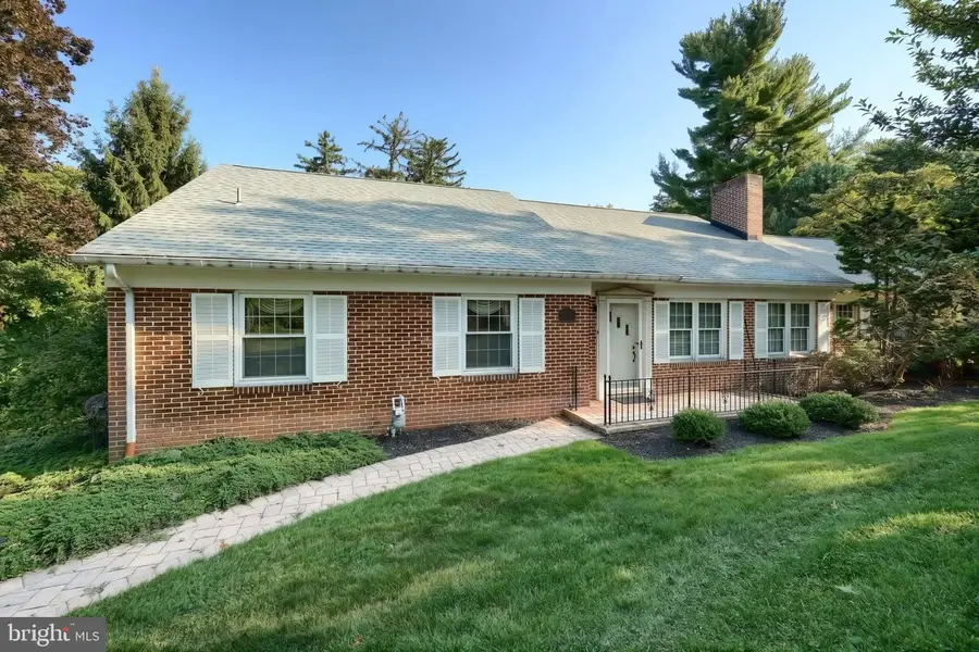 1319 Hillcroft Ln, York, PA 17403 - #3
