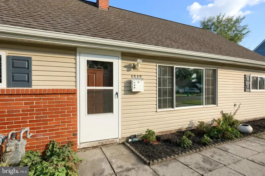 1512 Continental Rd, York, PA 17404 - #2