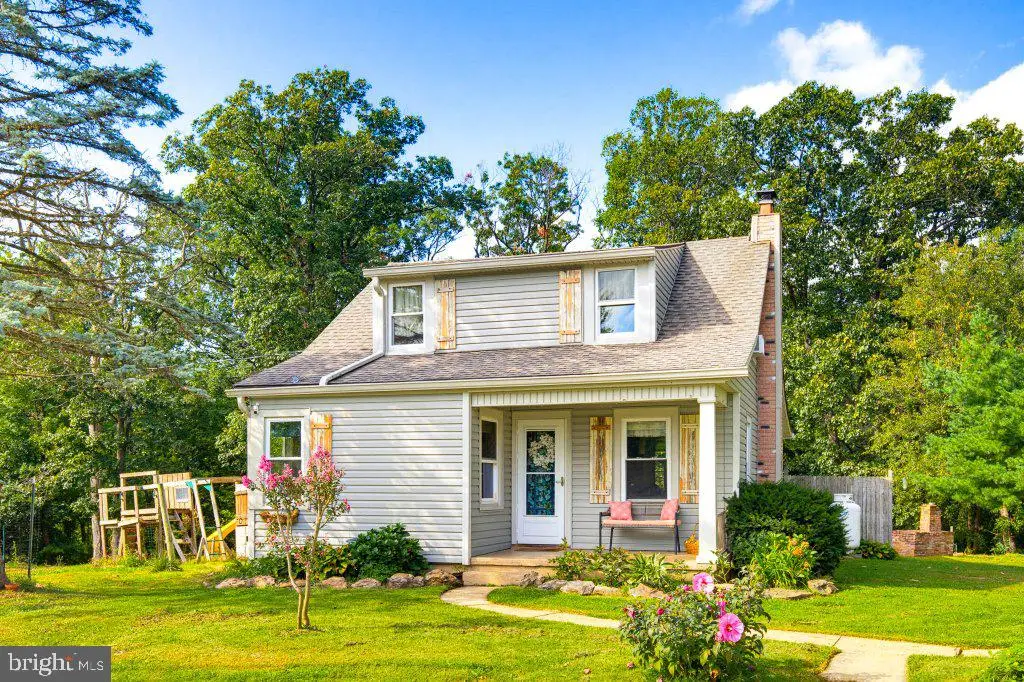 801 Old Commons Rd, Windsor, PA 17366 - #1