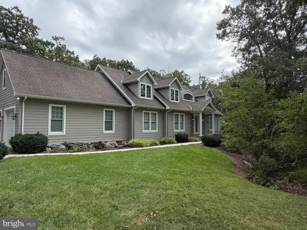 779 Laurel Woods Ln, HANOVER, PA 17331