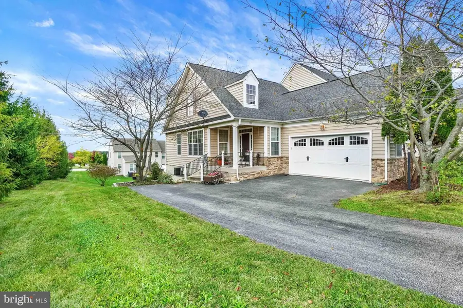 592 Lake Redman Ct, Seven Valleys, PA 17360 - #2