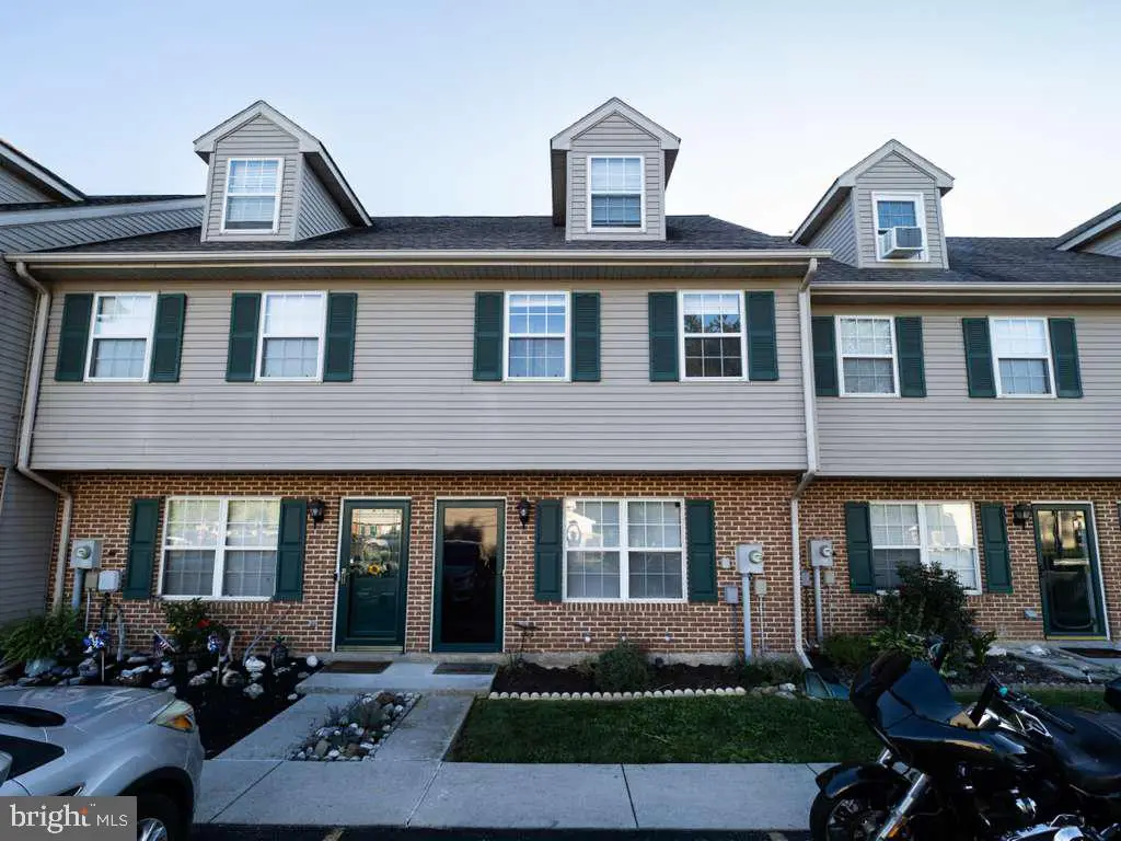 110 Orchard Ln #6, Hanover, PA 17331 - #1