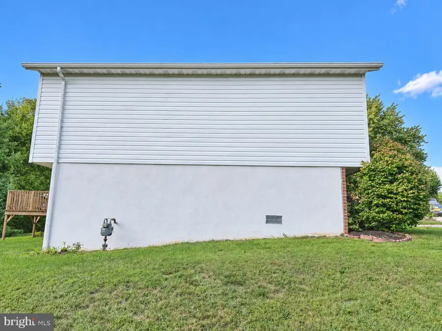 69 Gardenia Dr, Hanover, PA 17331 - #3