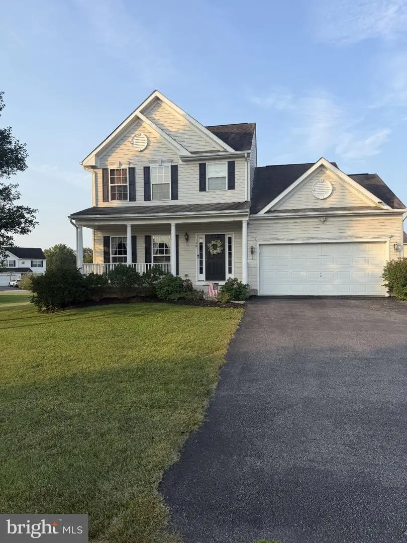 128 Farm House Ln, York, PA 17408 - #1