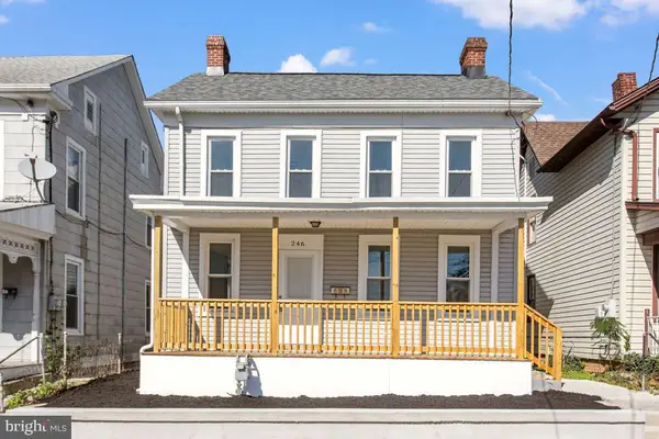 246 Locust St, HANOVER, PA 17331