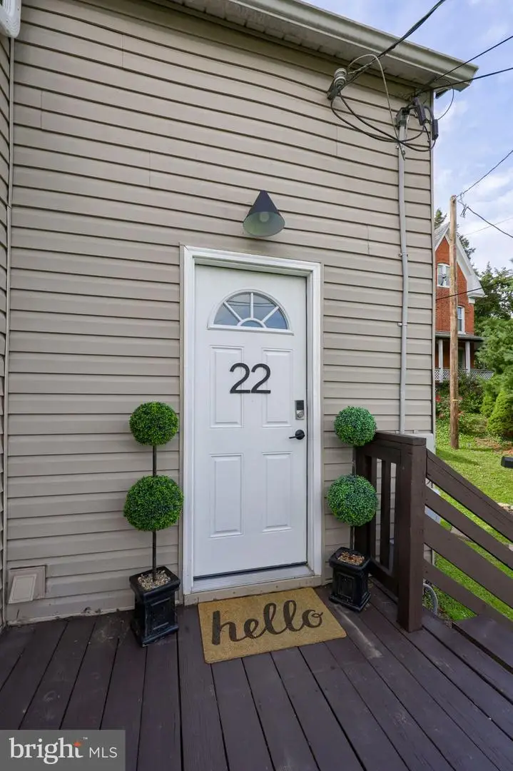 22 E Pennsylvania Ave, Yoe, PA 17313 - #1
