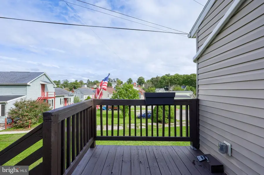 22 E Pennsylvania Ave, Yoe, PA 17313 - #2