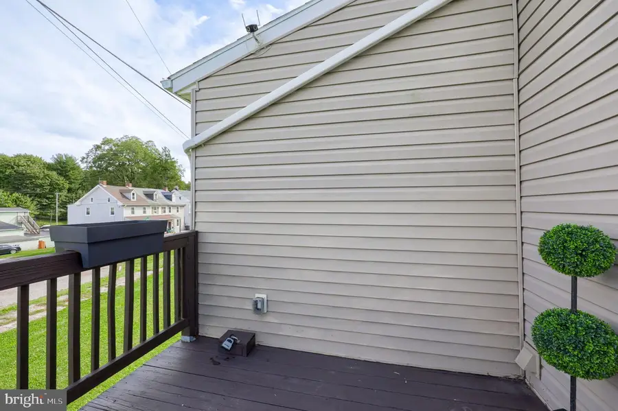 22 E Pennsylvania Ave, Yoe, PA 17313 - #3