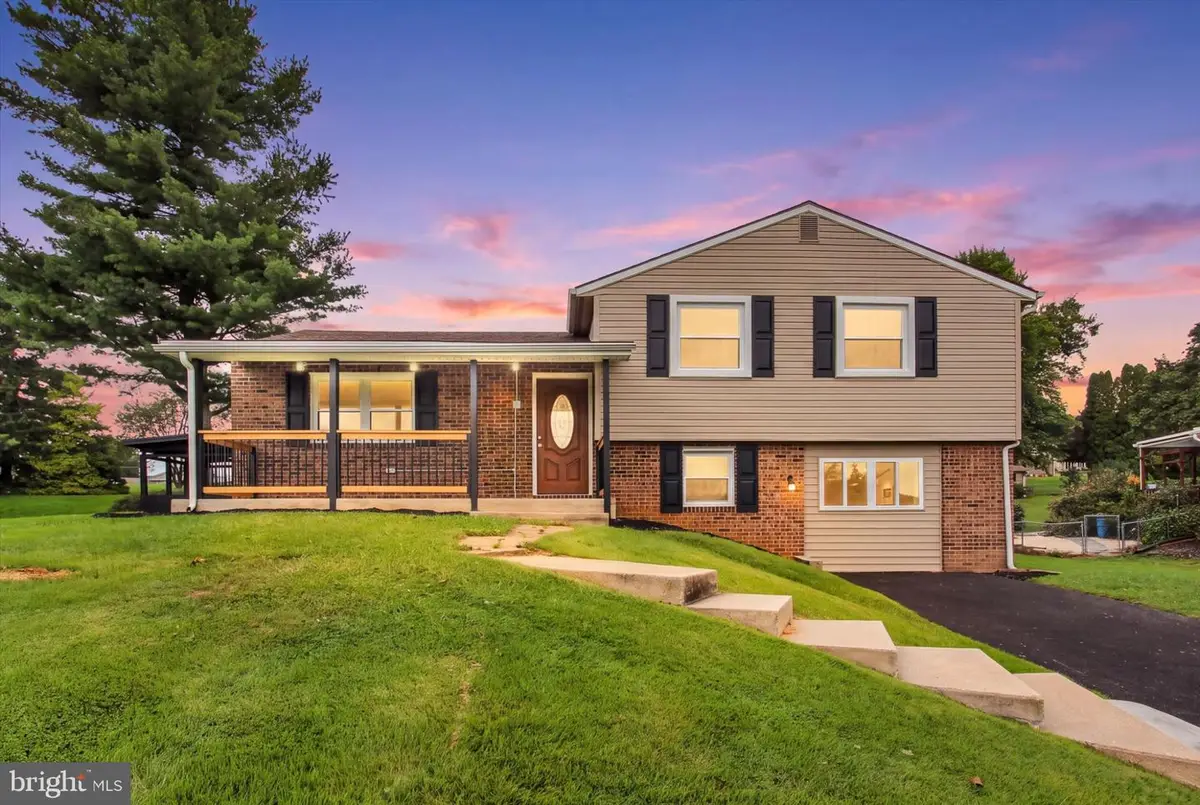 126 Claremont Dr, Seven Valleys, PA 17360 - #1