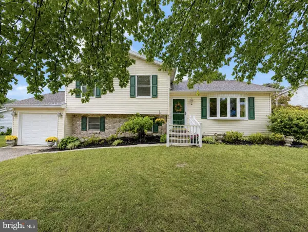 10 Gardenia Dr, HANOVER, PA 17331
