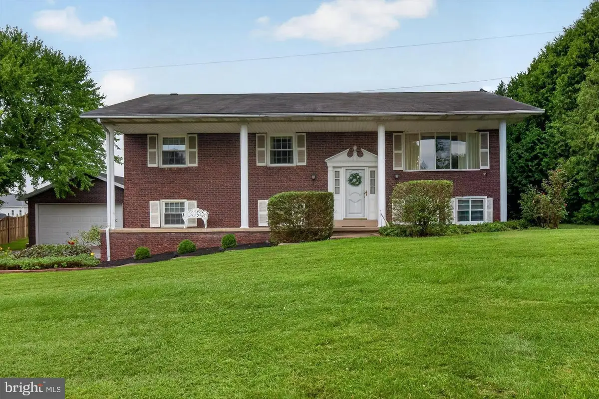 2650 Oberlin Dr, York, PA 17404 - #1