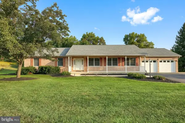 598 Darrow Rd, YORK, PA 17404