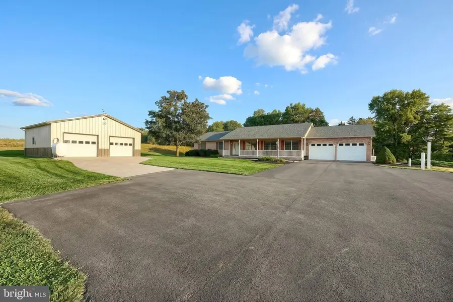 598 Darrow Rd, York, PA 17404 - #3