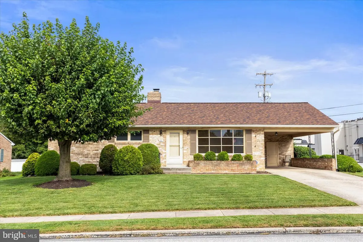 11 Kuhn Dr, Hanover, PA 17331 - #1