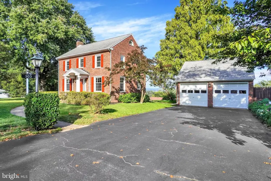 303 Edgehill Rd, York, PA 17403 - #2