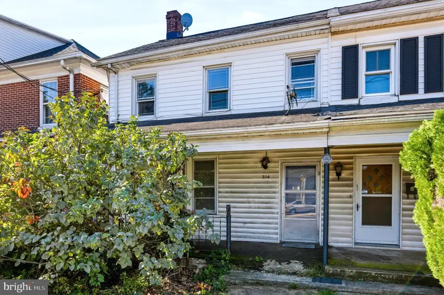 284 N Main St, Red Lion, PA 17356 - #2
