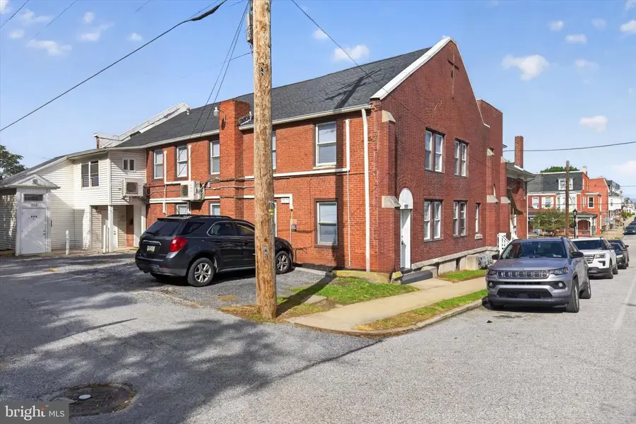 816 S Pershing Ave, York, PA 17403 - #2