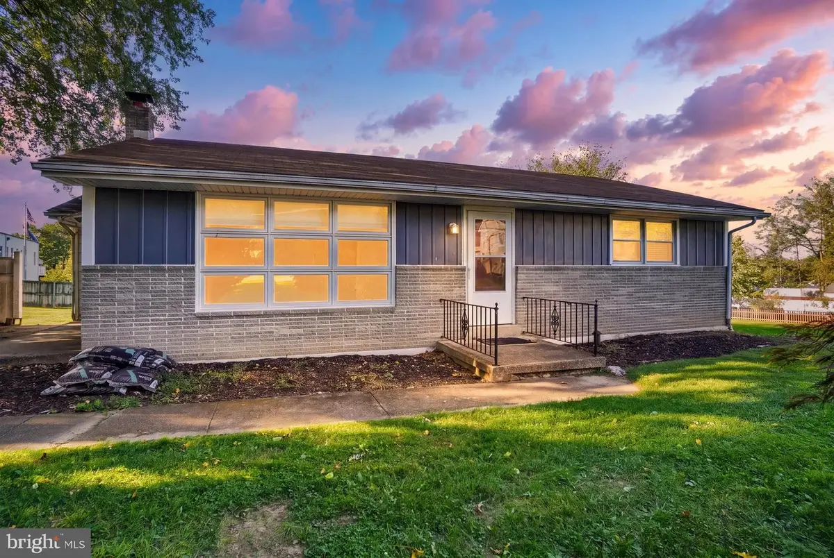 2494 Pleasant View Dr, York, PA 17406 - #1