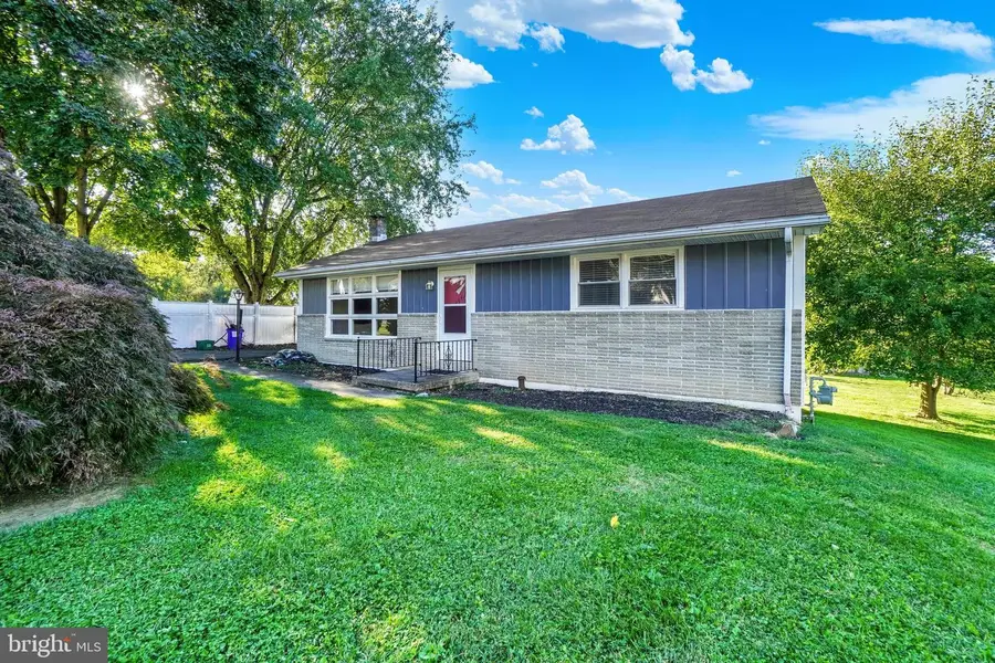 2494 Pleasant View Dr, York, PA 17406 - #2