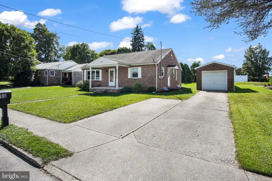 180 Dewey St, Mount Wolf, PA 17347 - #2