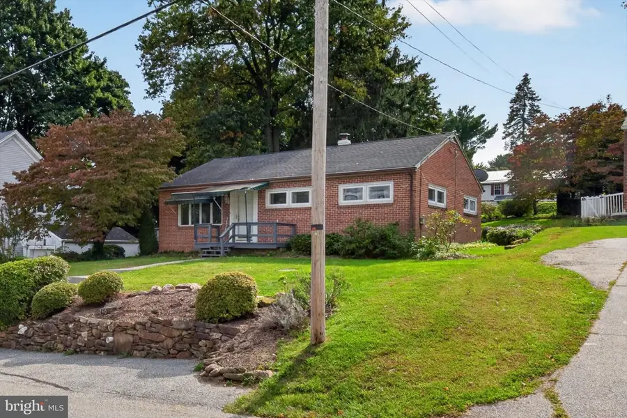 240 W Broad St, Yoe, PA 17313 - #2