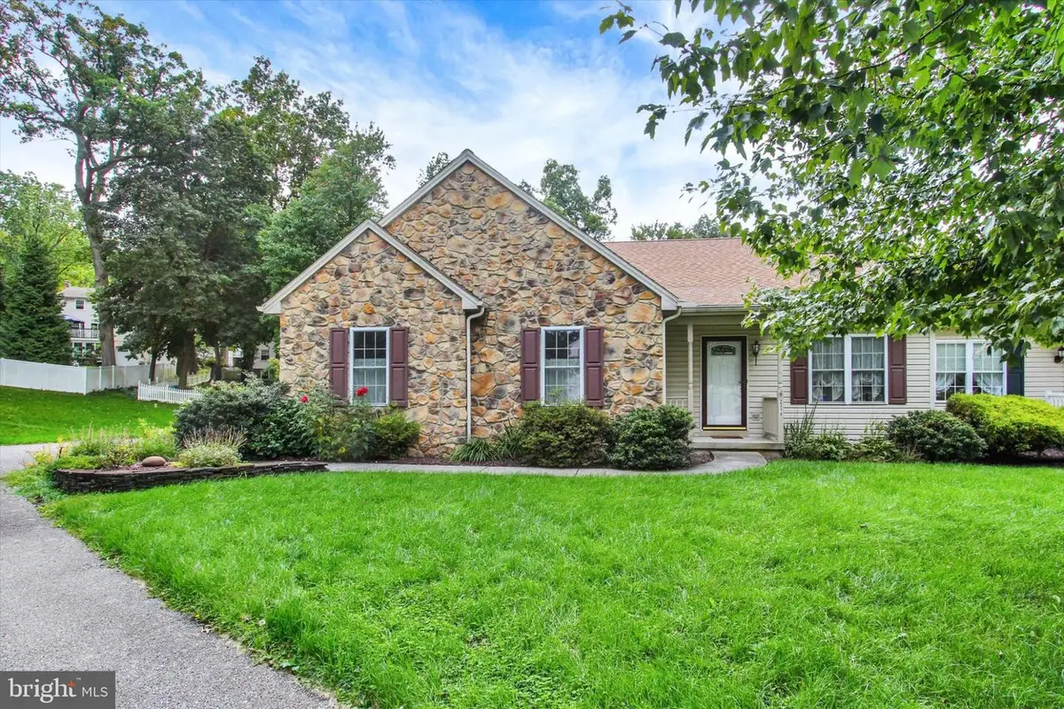 2314 Daisy Rd, York, PA 17402 - #1