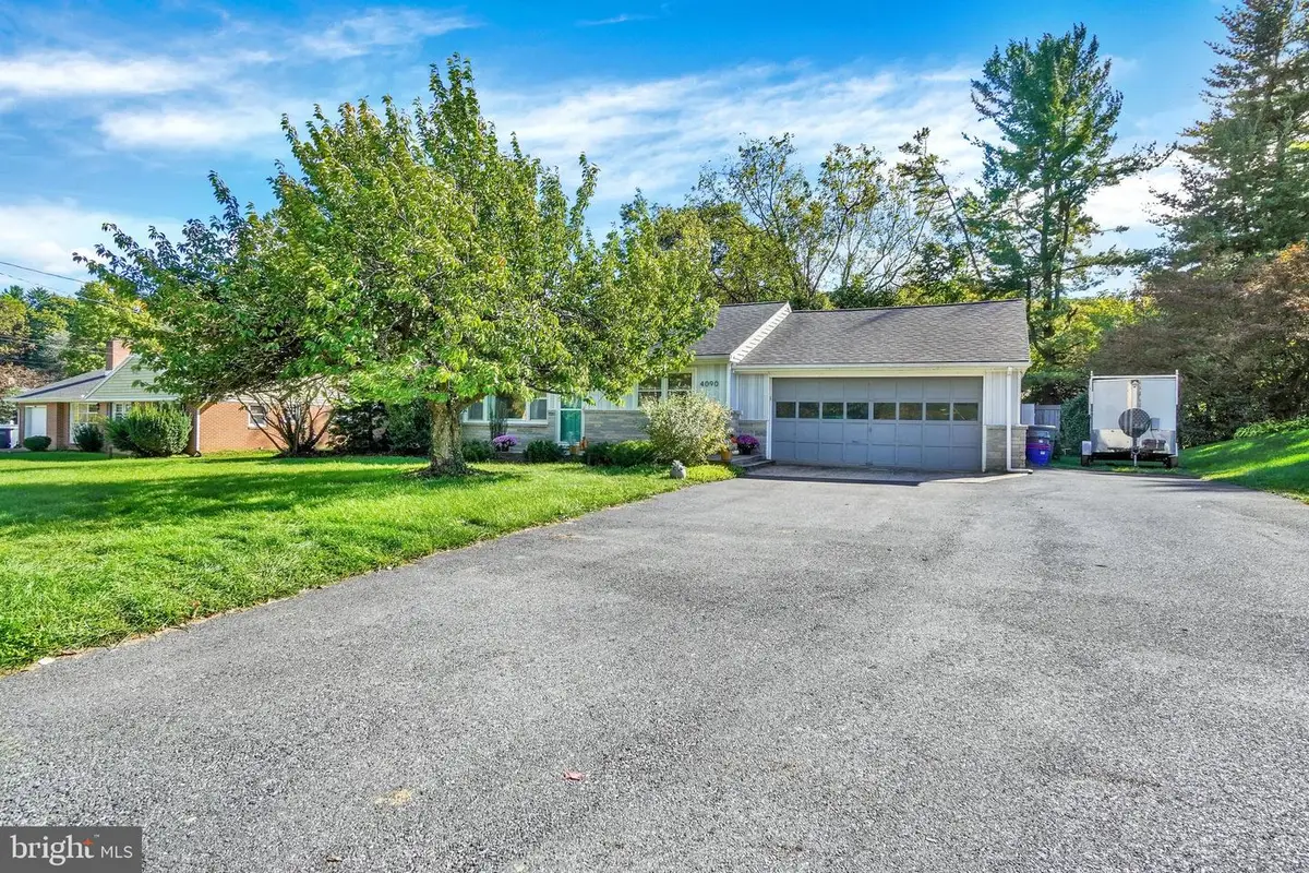 4090 Old Orchard Rd, York, PA 17402 - #1