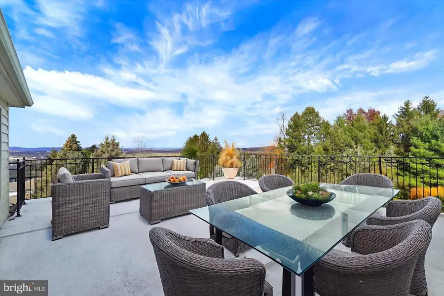 925 Summit Cir N, York, PA 17403 - #3