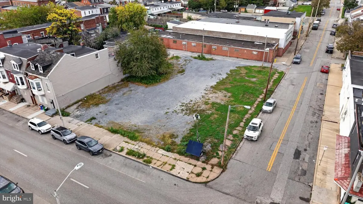 633 E Market St, York, PA 17403 - #1