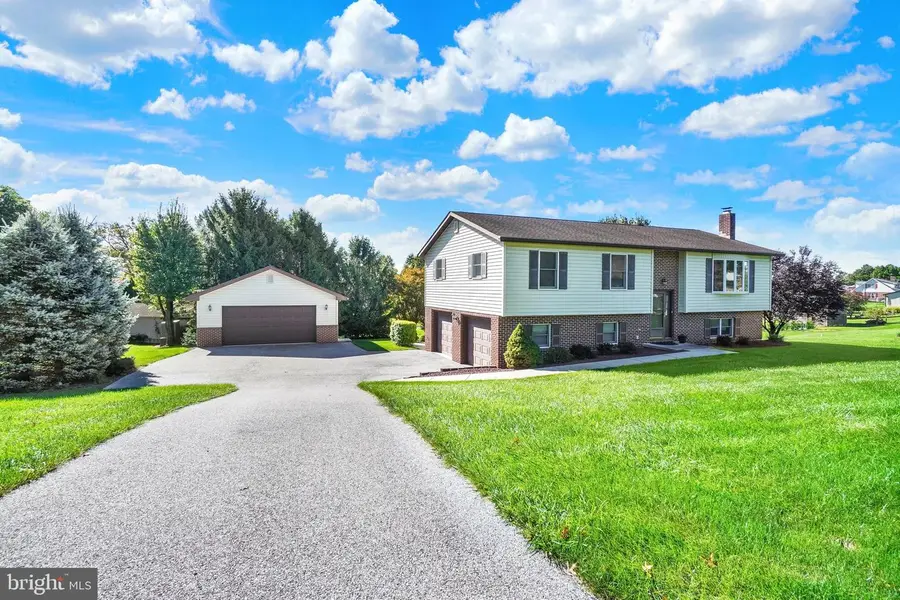 4060 Palmer Ave, York, PA 17408 - #2