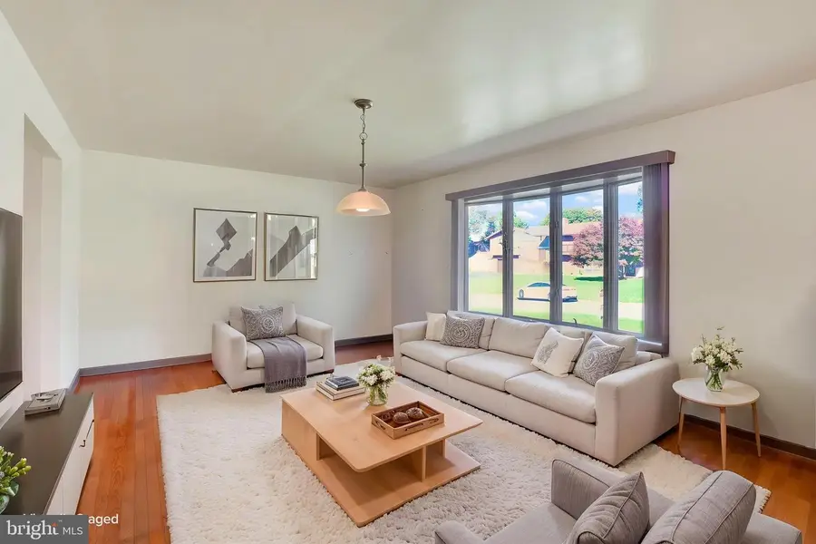 4060 Palmer Ave, York, PA 17408 - #3