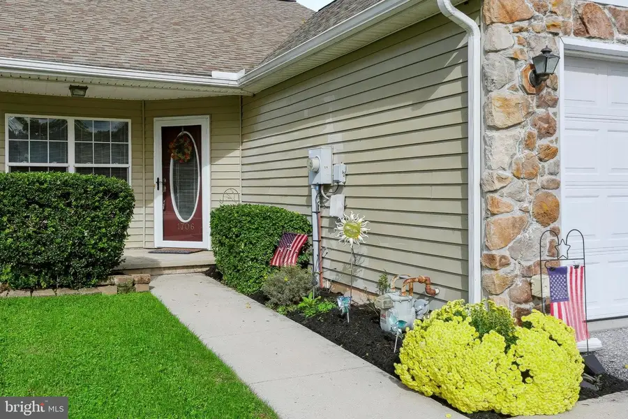 1706 Boxwood Ct, Dover, PA 17315 - #3