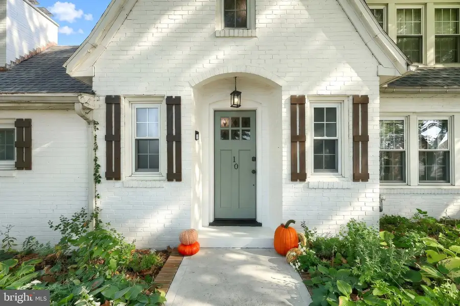 10 S Main St, Jacobus, PA 17407 - #3