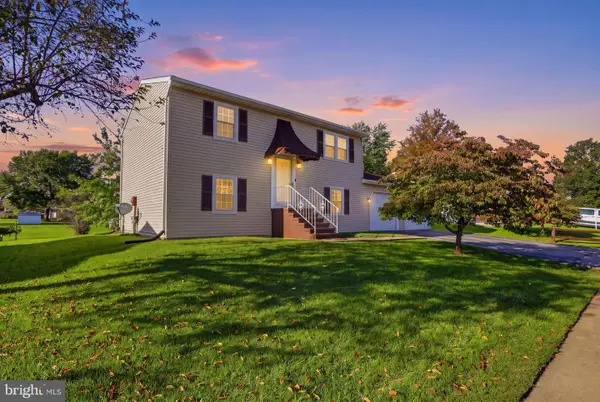 2343 Heather Rd, YORK, PA 17408