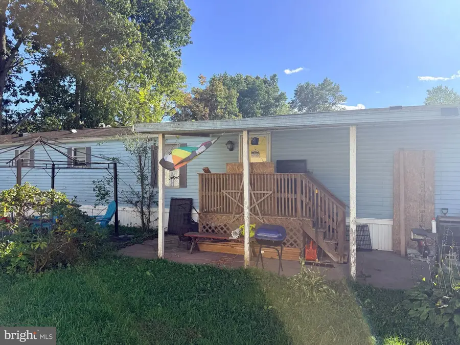 207 Waldorf Dr, York, PA 17404 - #3